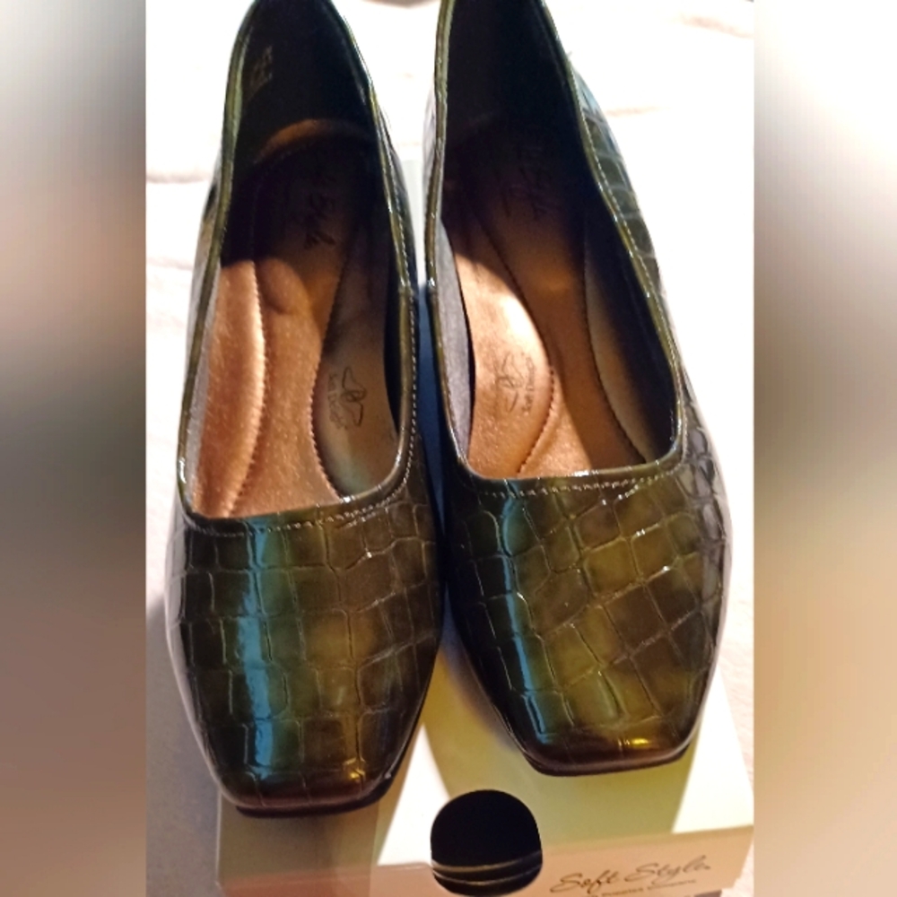 Brown Soft Style Shara shoes